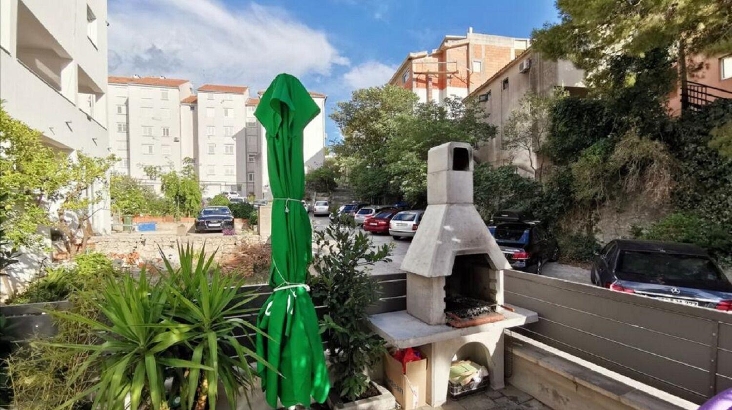Apartment Denis - Great Location & Large Terrace Makarska Eksteriør billede