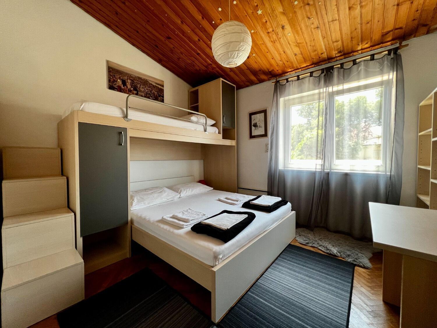 Apartment Denis - Great Location & Large Terrace Makarska Eksteriør billede
